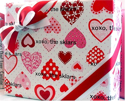 Name Maker Personalized Gift Wrap/Wrapping Paper - Happy Hearts (WP31)