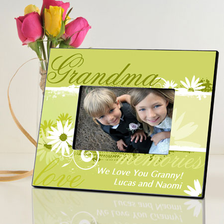 Delicate Daisy Frame - Grandma