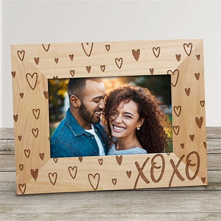 Engraved Heart Pattern with XOXO Wooden Picture Frame